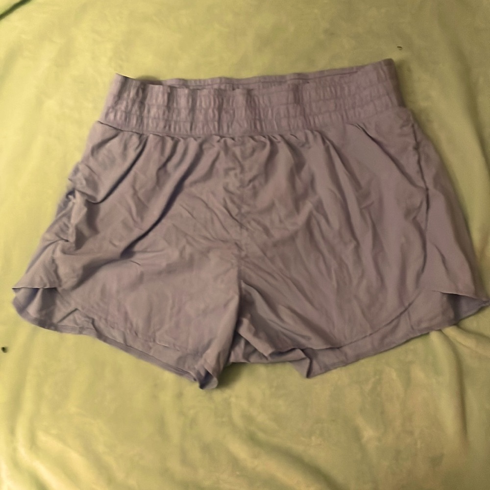 All in motion shorts